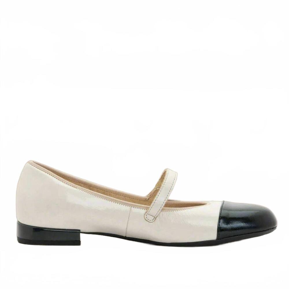 NEW ARA women's sapphire flats in cream/navy